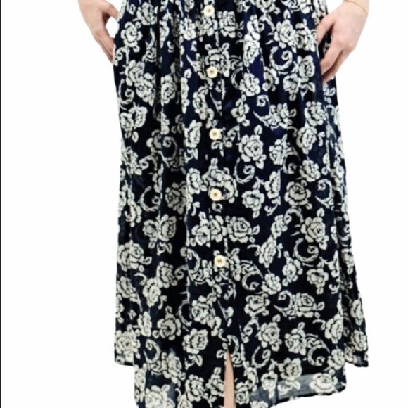 NWT THEKORNER Off the Shoulder Navy Maxi Dress - Picture 6 of 7